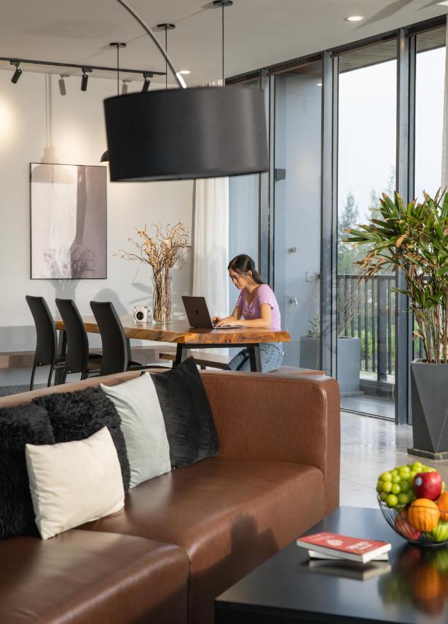 The Sense Apartment - Modern, Near My An Beach Дананг Екстериор снимка